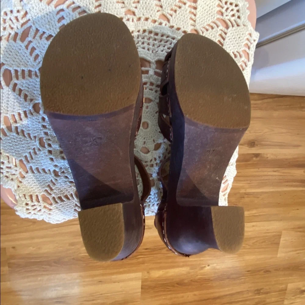 ❤️ HOST PICK ❤️ SWEDISH HASBEENS oxblood T-Strap clog heels 37 - Picture 8 of 16